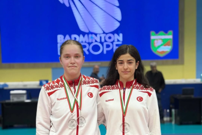 Badmintonda Osmangazi’ye çifte madalya