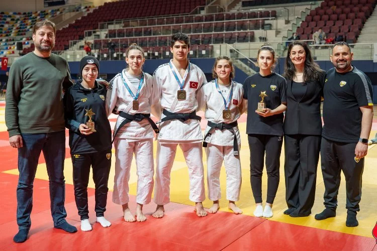 Konya'ya çifte şampiyonluk gururu