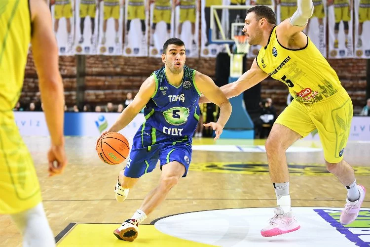 TOFAŞ Basketbol Takımı Macaristan'dan galibiyetle dönüyor
